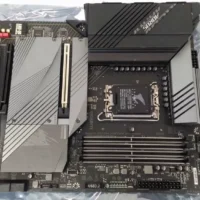 GIGABYTE Z690 AORUS ELITE AXSO