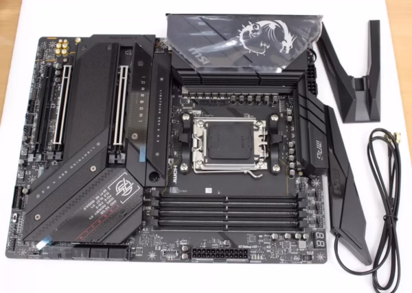 MSI MPG X670E CARBON WIFISO