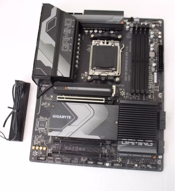 GIGABYTE X670 GAMING X AX V2SO