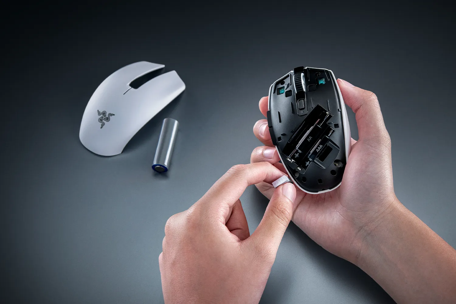 Razer Orochi V2, Gaming Mouse, White, 2.4 GHz, Bluetooth thumbnail 3